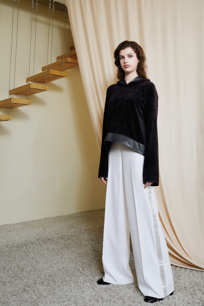 "Как дома, где бы ты не находилась": дуэт VOROZHBYT&ZEMSKOVA представил новый лукбук сезона осень-зима 2018/19